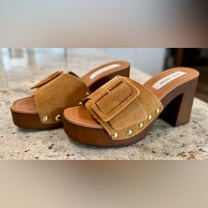 Steve Madden Tan Suede Mules with Buckle "NEW"